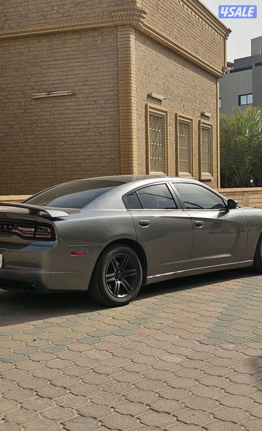 دودج شارجر RT بحالة نظيفة جدا موديل 20127