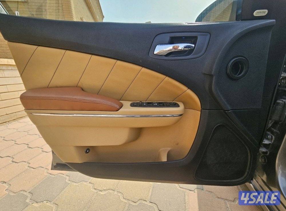 دودج شارجر RT بحالة نظيفة جدا موديل 201213