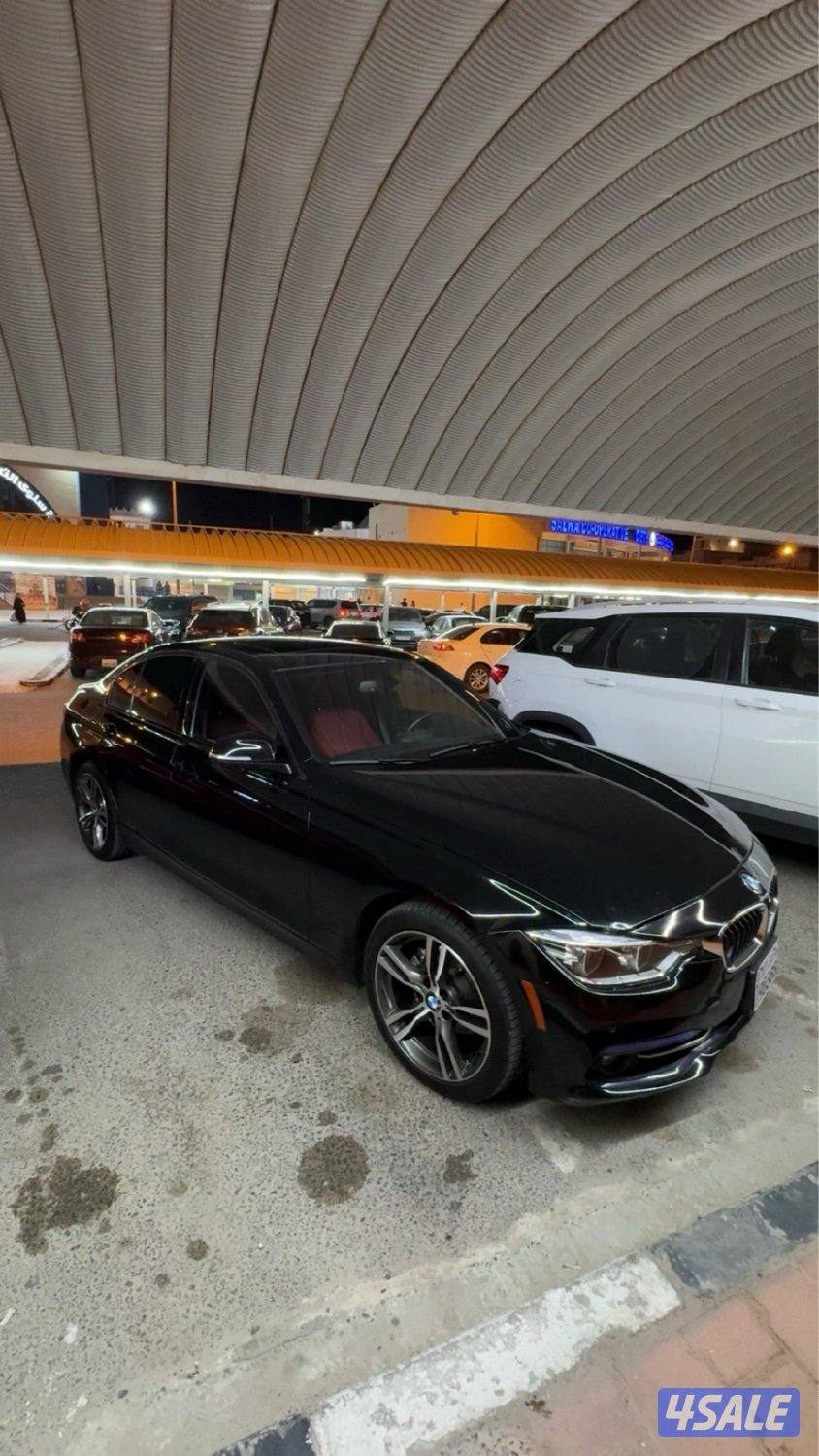 للبيع BMW 330i موديل 2017 🚗3