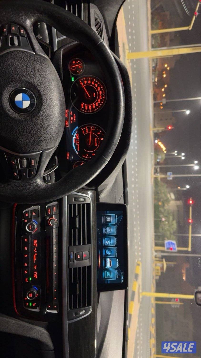 للبيع BMW 330i موديل 2017 🚗8