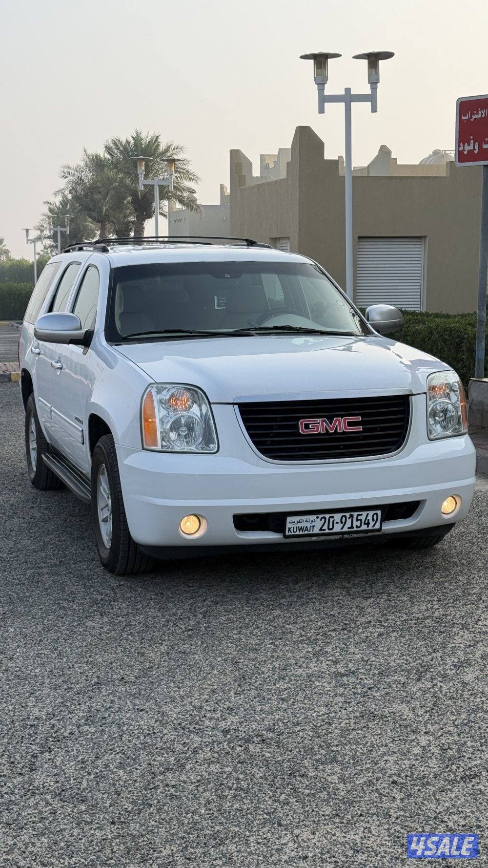 للبيع جي ام سي يوكن موديل 2013 صبغ الوكاله بالكامل0