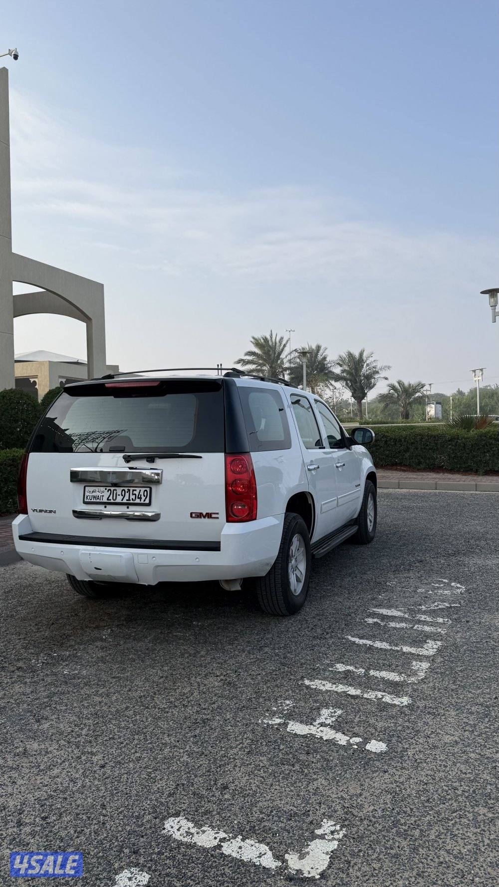 للبيع جي ام سي يوكن موديل 2013 صبغ الوكاله بالكامل4