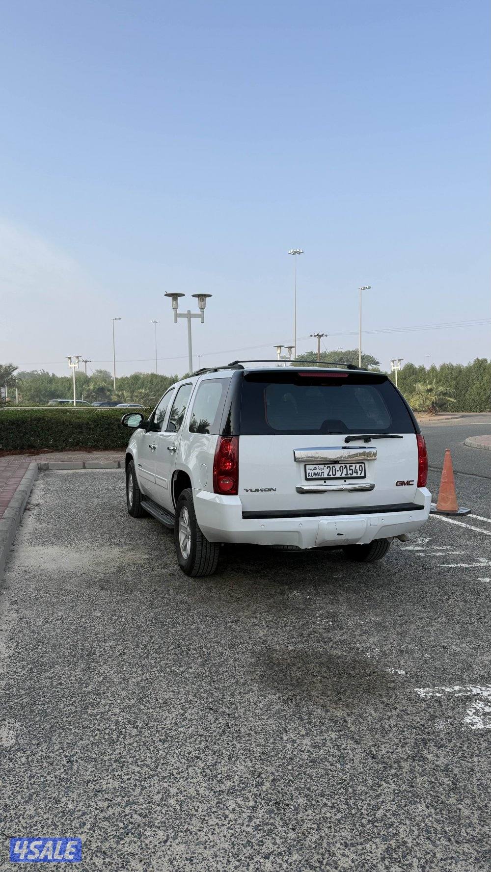 للبيع جي ام سي يوكن موديل 2013 صبغ الوكاله بالكامل6