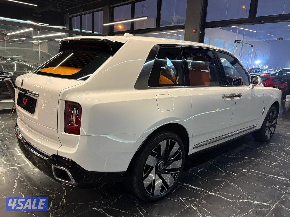 رولزرويس كولينان8