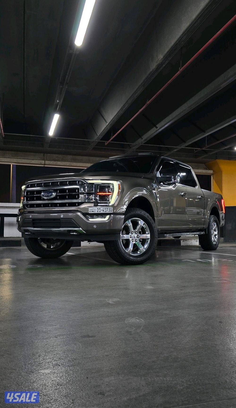 للبيع او للبدل لاريت 8 سلندر FX4 اعلى درجه تحت الكفاله3