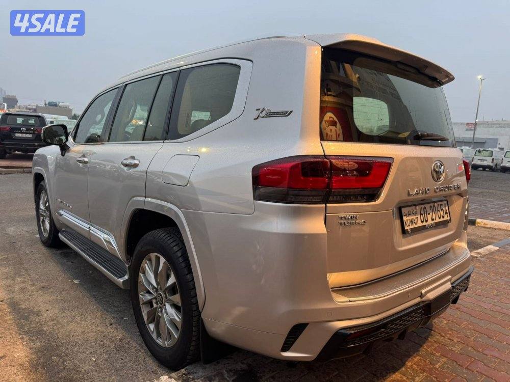 لاند كروز VX.R أيرو أس تون تيربو ٢٠٢٢ الساير عداد ٢١٩ ألف1