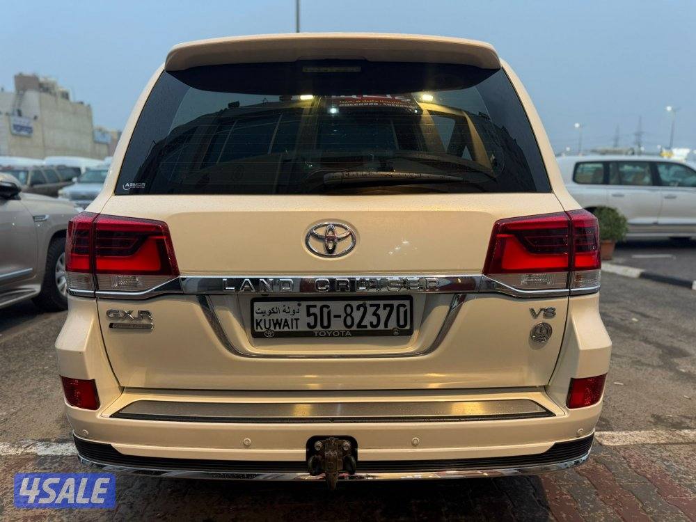 لاند كروز GX.R V8 تورنق 2021 الساير عداد ٢٤٨ ألف شرط الفحص صبغ وكاله1