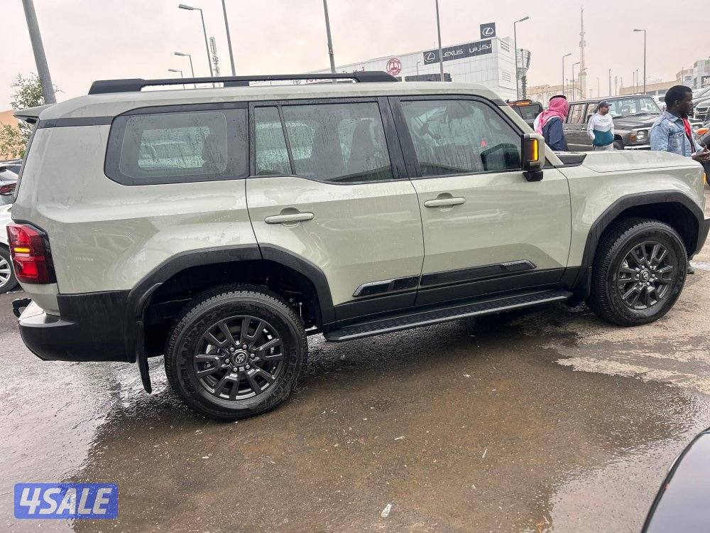 تويوتا برادوTURBO-V4.TX
موديل 2024
ماشى 16.000 k.m
وارد الساير .2