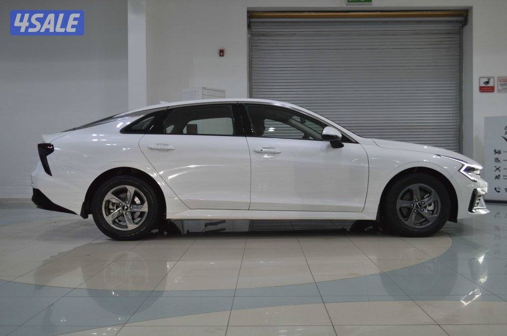 Kia K5 2024 – LX 2.5L FWD (Excellent Condition)3