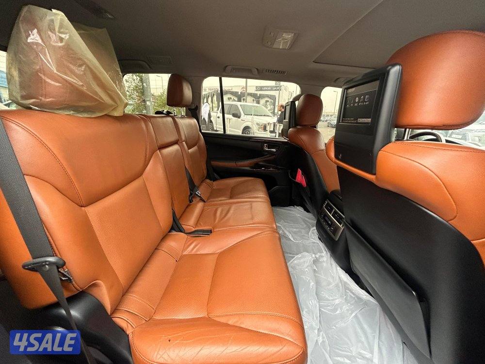 لكزس LX570 درجة اولى 
موديل 2013
ماشى 240.000 k.m 
وارد الخليج.4