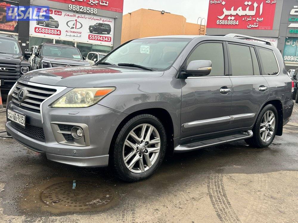 لكزس LX570 درجة اولى 
موديل 2013
ماشى 240.000 k.m 
وارد الخليج.8