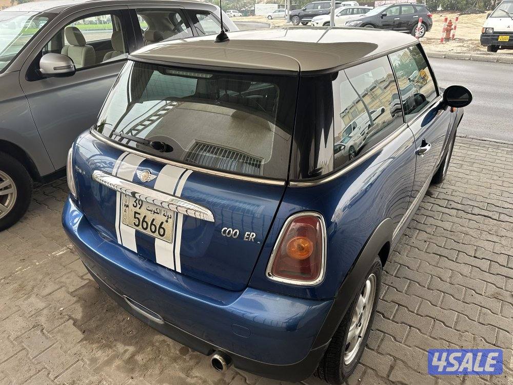 ميني كوبر موديل 2009 حاله ممتازه ماشي 90 الف فقط معمول لها سيرفس ميجور3