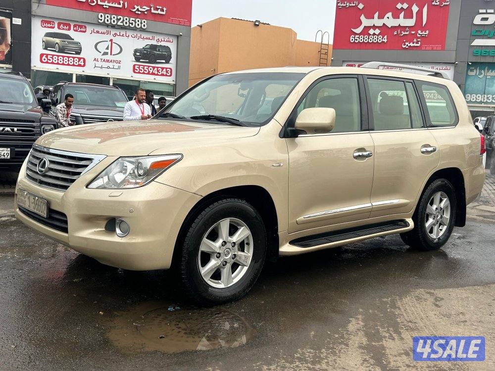 لكزس LX570 درجة ثانيه
موديل 2010
ماشى 388.000 k.m
وارد الساير .0