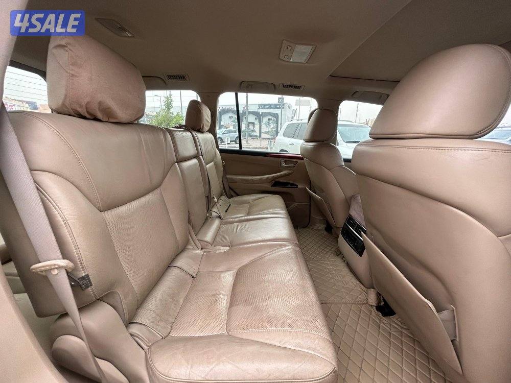 لكزس LX570 درجة ثانيه
موديل 2010
ماشى 388.000 k.m
وارد الساير .4
