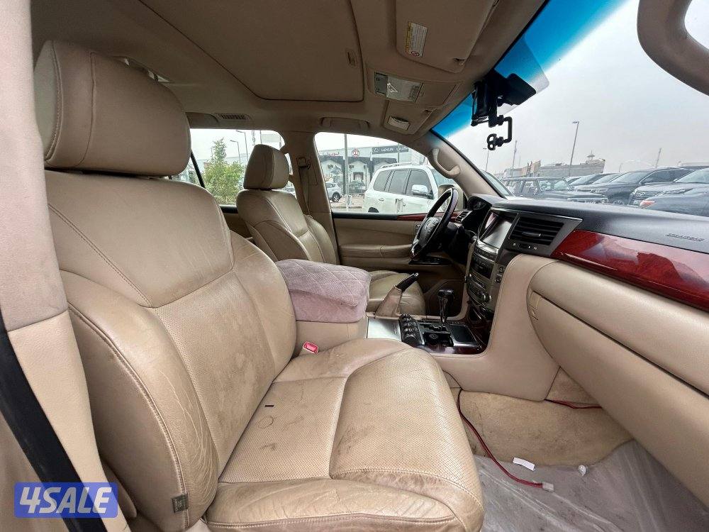 لكزس LX570 درجة ثانيه
موديل 2010
ماشى 388.000 k.m
وارد الساير .5