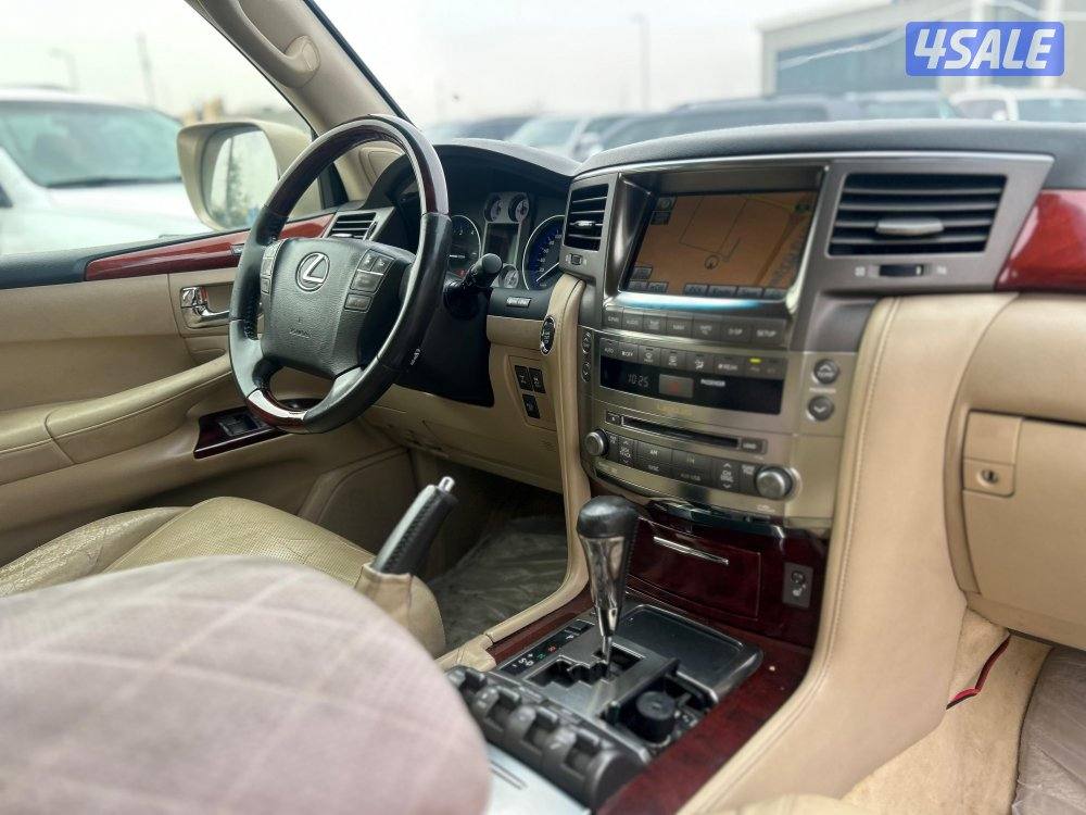 لكزس LX570 درجة ثانيه
موديل 2010
ماشى 388.000 k.m
وارد الساير .7