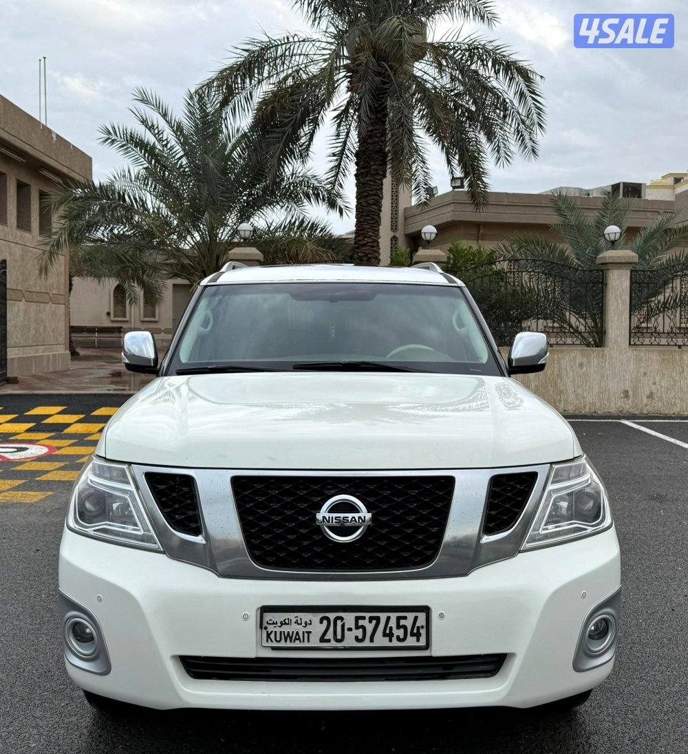 بحالة ممتازة جدا جيب نيسان باترول بلاتينيوم 2012 البابطين فحص0