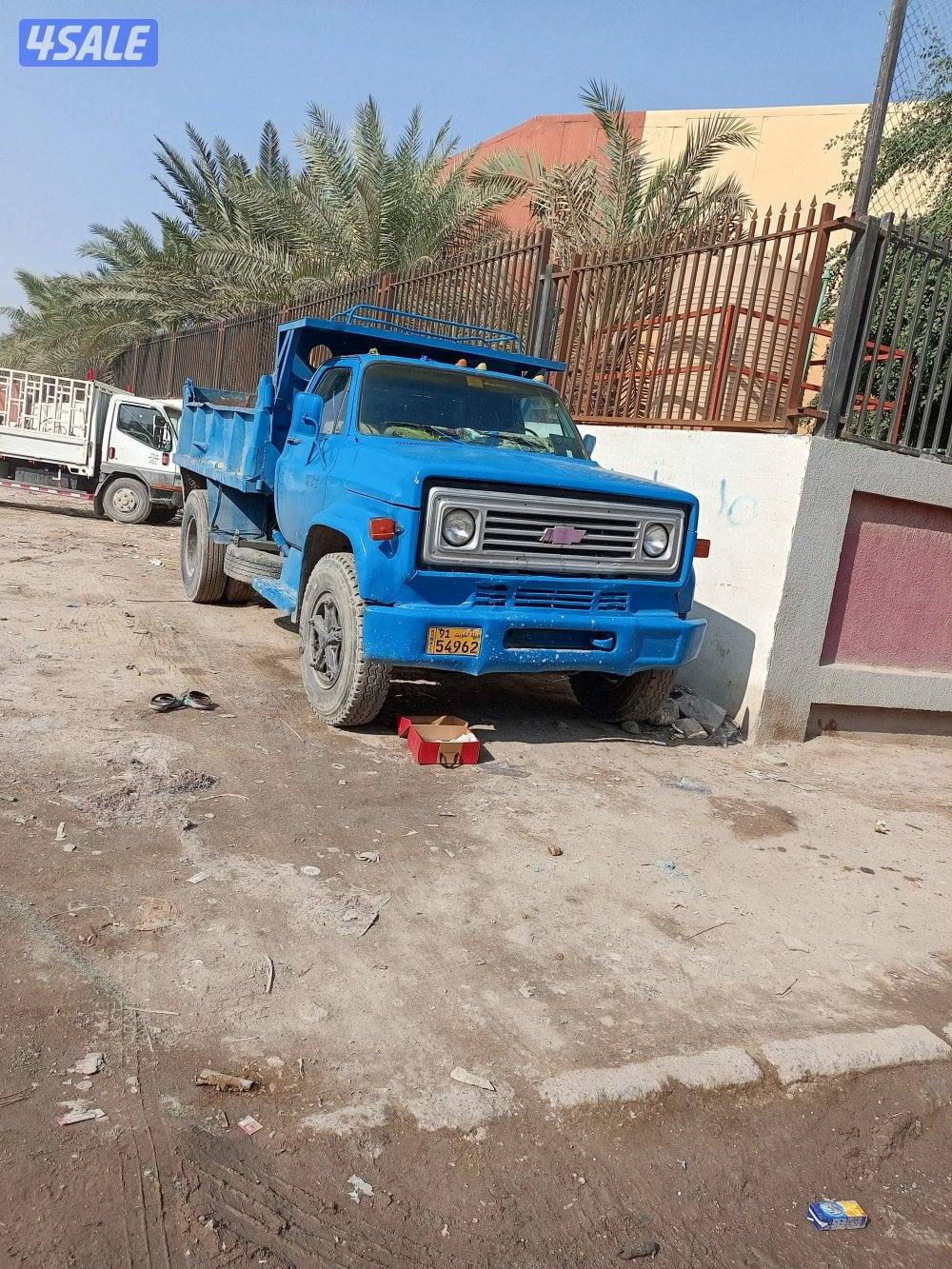 نساف رمل وصلبوخ وانقاض وسماد وتربه زراعيه واسفلت مع الشغل0