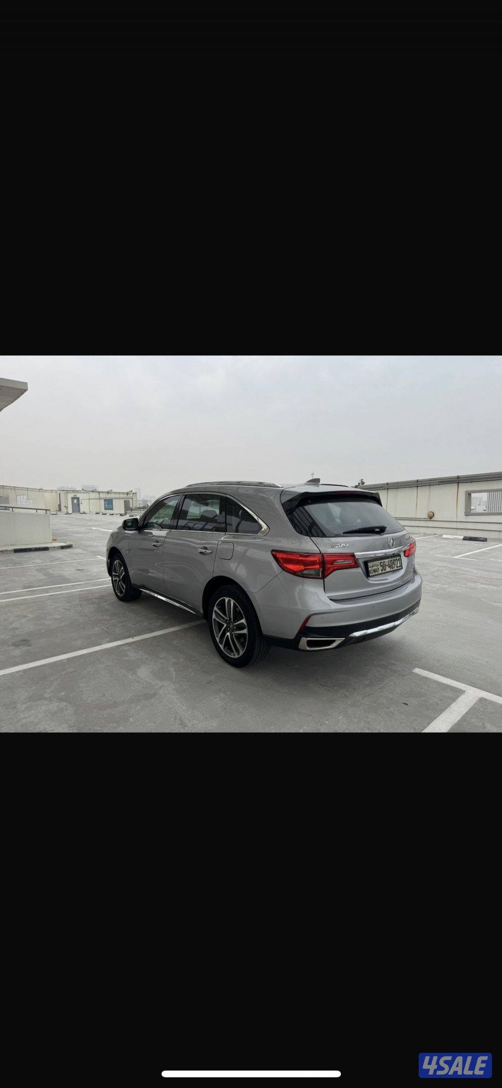 للبيع اكورا MDX موديل ٢٠١٧ عداد ١٢٦1