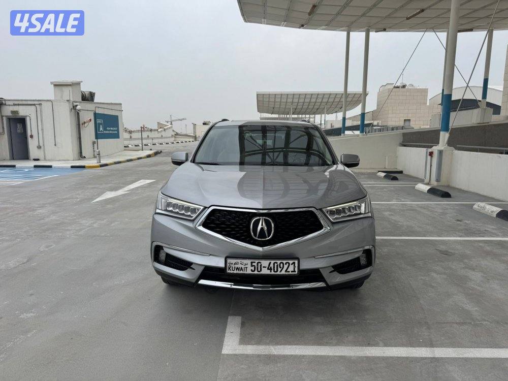للبيع اكورا MDX موديل ٢٠١٧ عداد ١٢٦7