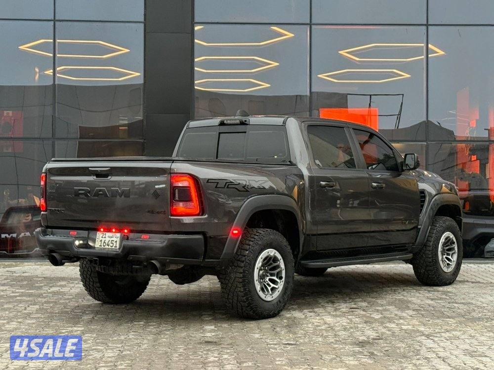 RAM TRX 6.2 SUPERCHARGED _2022 عداد 28 الف فقط4