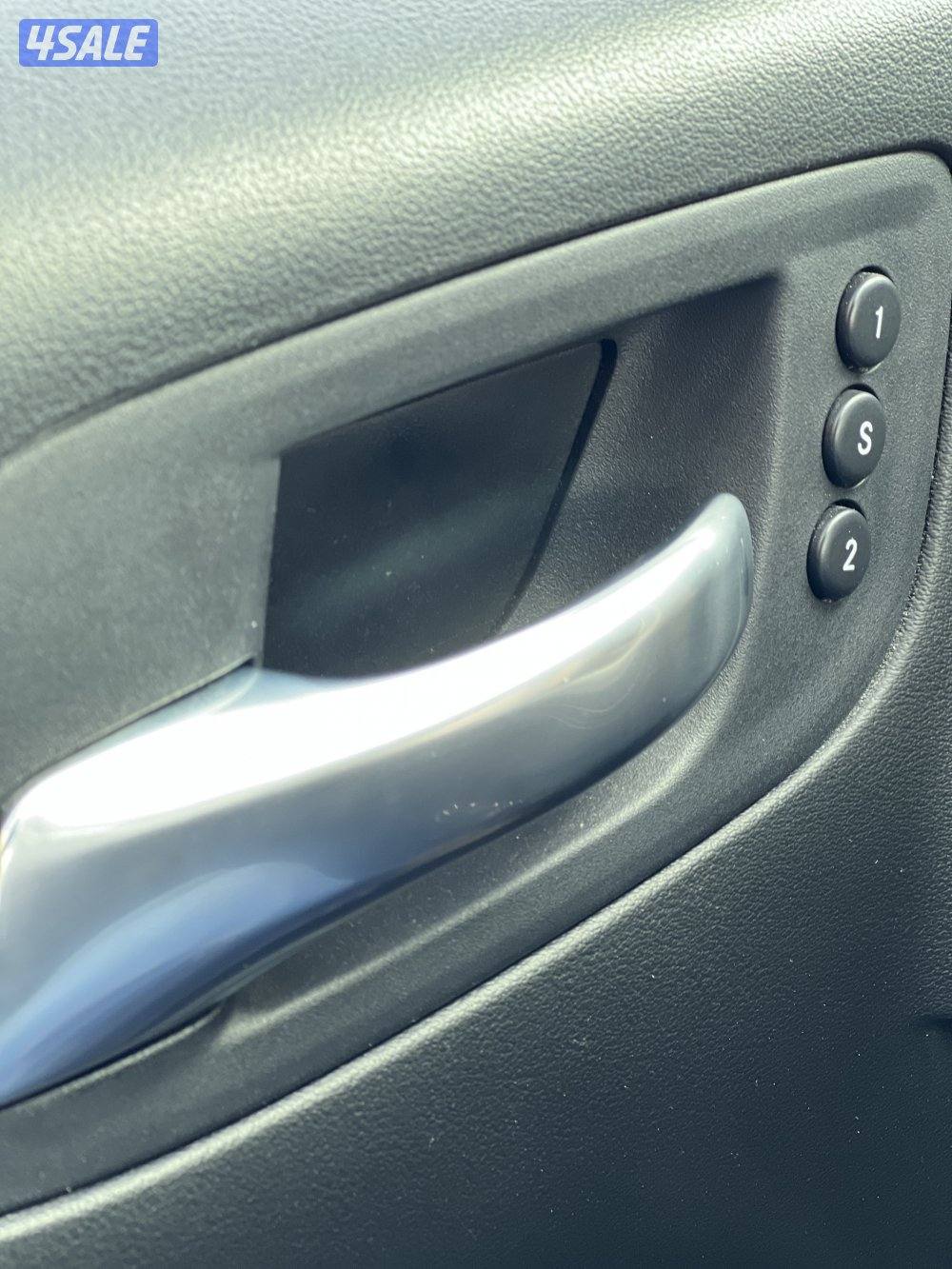 للبيع دودج شارجر كامل المواصفات11