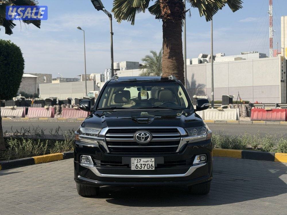 لاند كروزر GX.R V8 قراند تورنق موديل 2020 سيرفس وكاله منتظم صبغ وكاله1