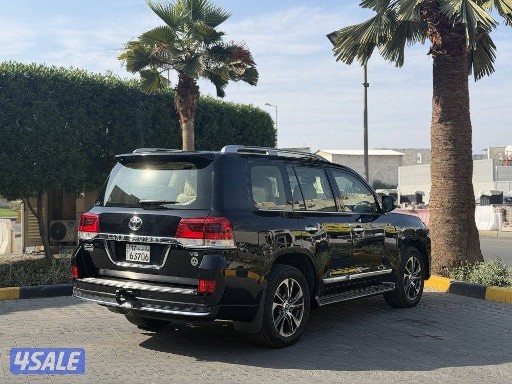 لاند كروزر GX.R V8 قراند تورنق موديل 2020 سيرفس وكاله منتظم صبغ وكاله2