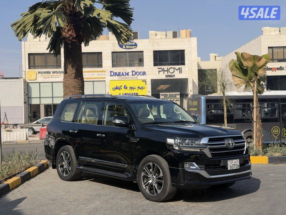 لاند كروزر GX.R V8 قراند تورنق موديل 2020 سيرفس وكاله منتظم صبغ وكاله3