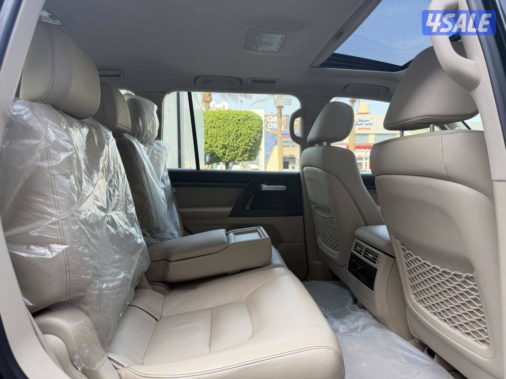 لاند كروزر GX.R V8 قراند تورنق موديل 2020 سيرفس وكاله منتظم صبغ وكاله6