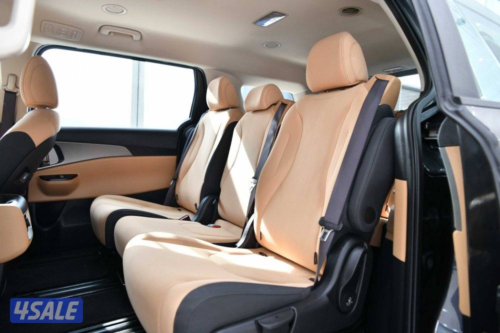 كيا كارنفال4