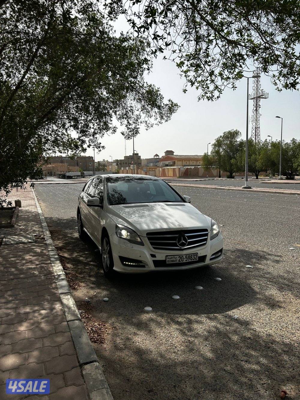 للبيع مرسيدس R300 موديل 20132