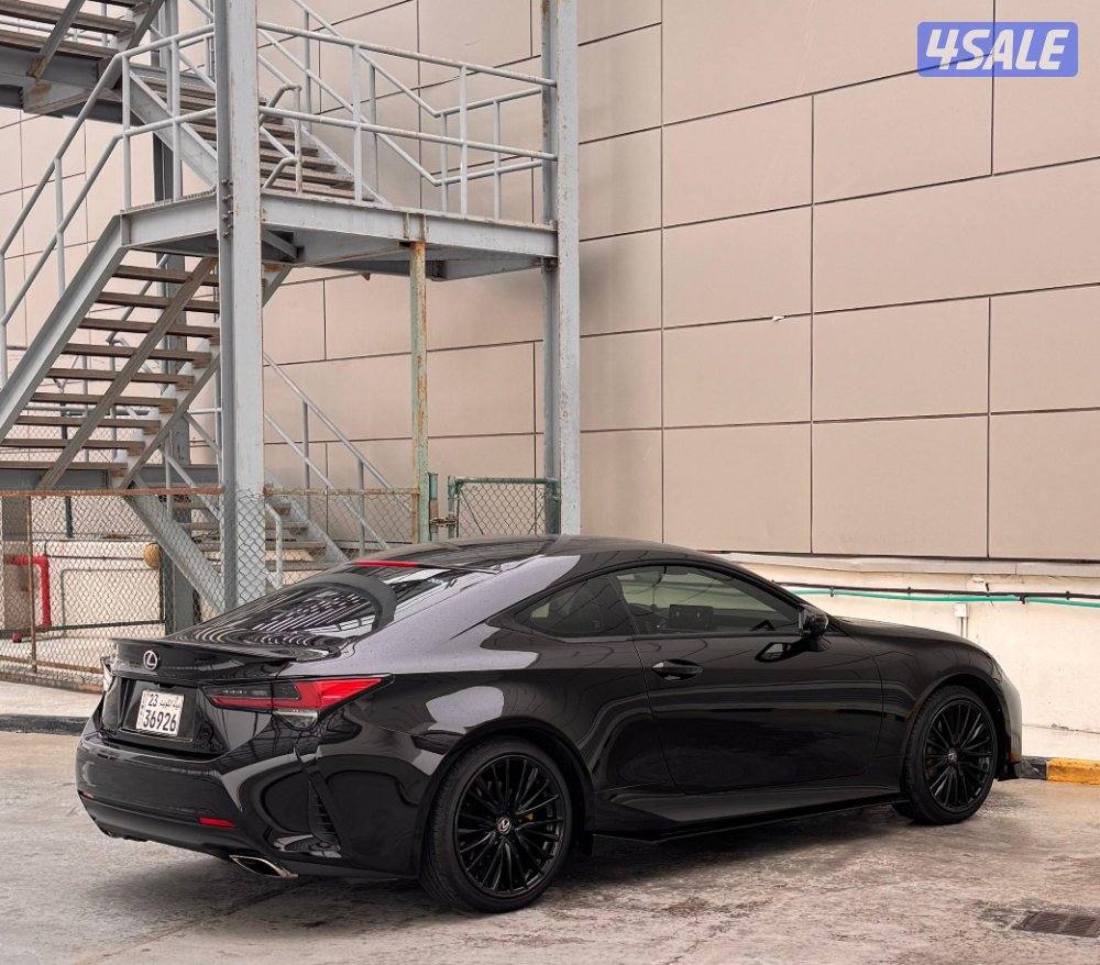 للبيع لكزس RC350 موديل 2024 عداد 18 الف كم صبغ الوكالة تحت الكفالة3
