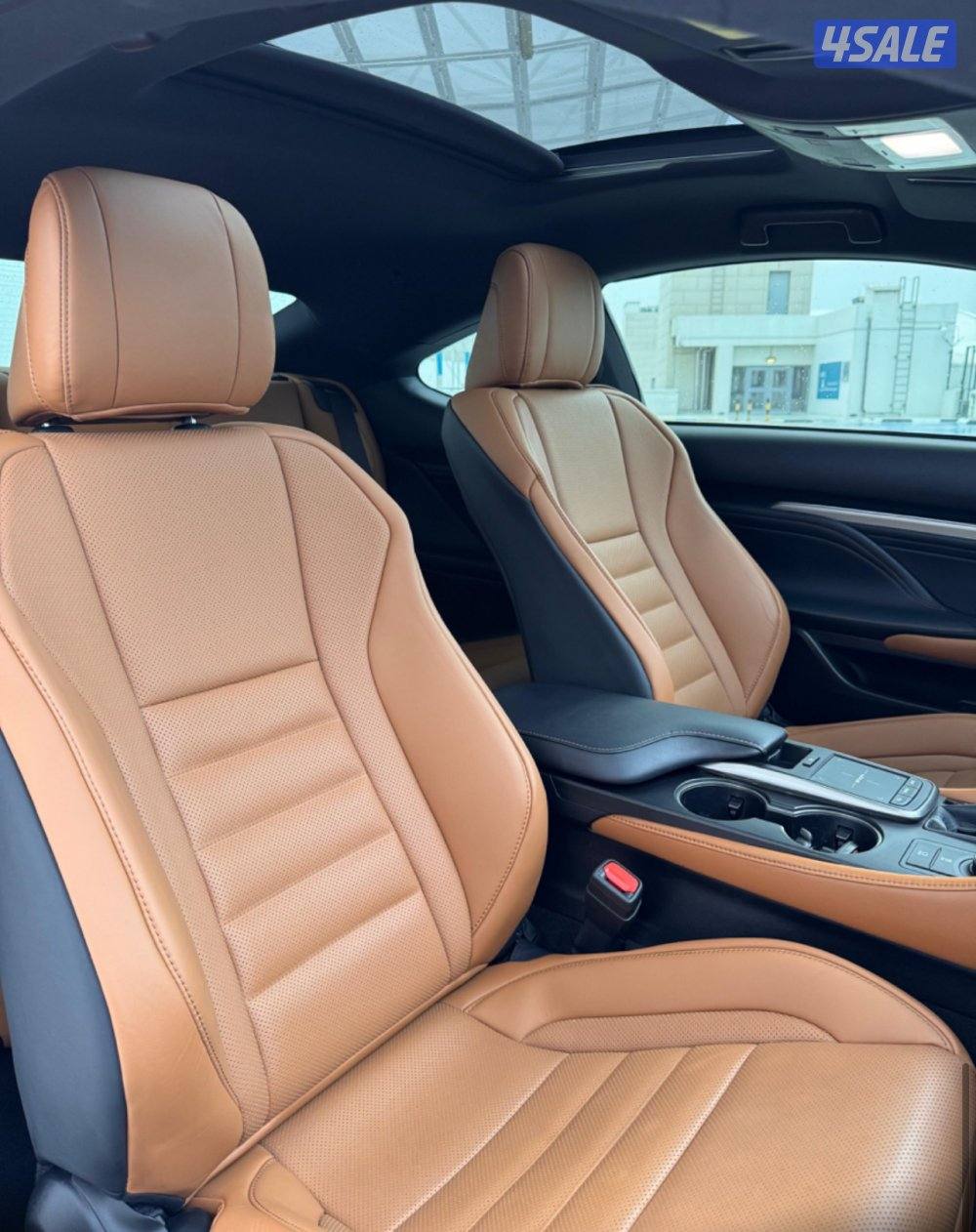 للبيع لكزس RC350 موديل 2024 عداد 18 الف كم صبغ الوكالة تحت الكفالة14