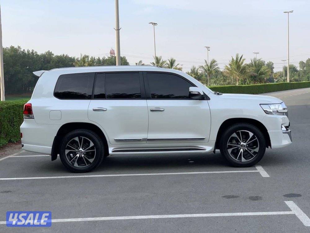 تويوتا لاندكروزر 2020 وكاله البحرين متواجده في جمارك البحرين تصدير2