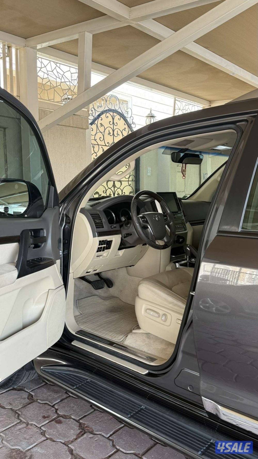 للبيع لاندكروزر شرط الفحص3