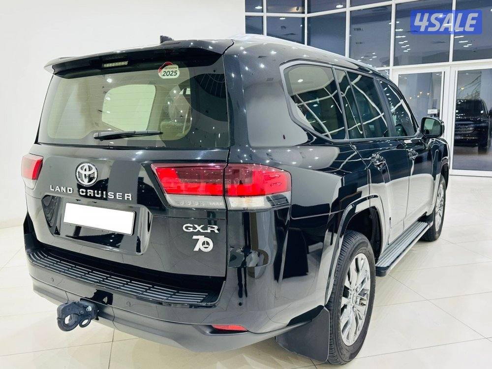 للبيع تويوتا لاندكروس GXR 4K بدون تيربو موديل 20253