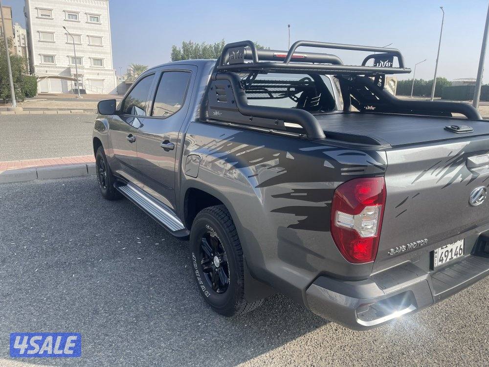 للبيع وانيت ماكسوس8