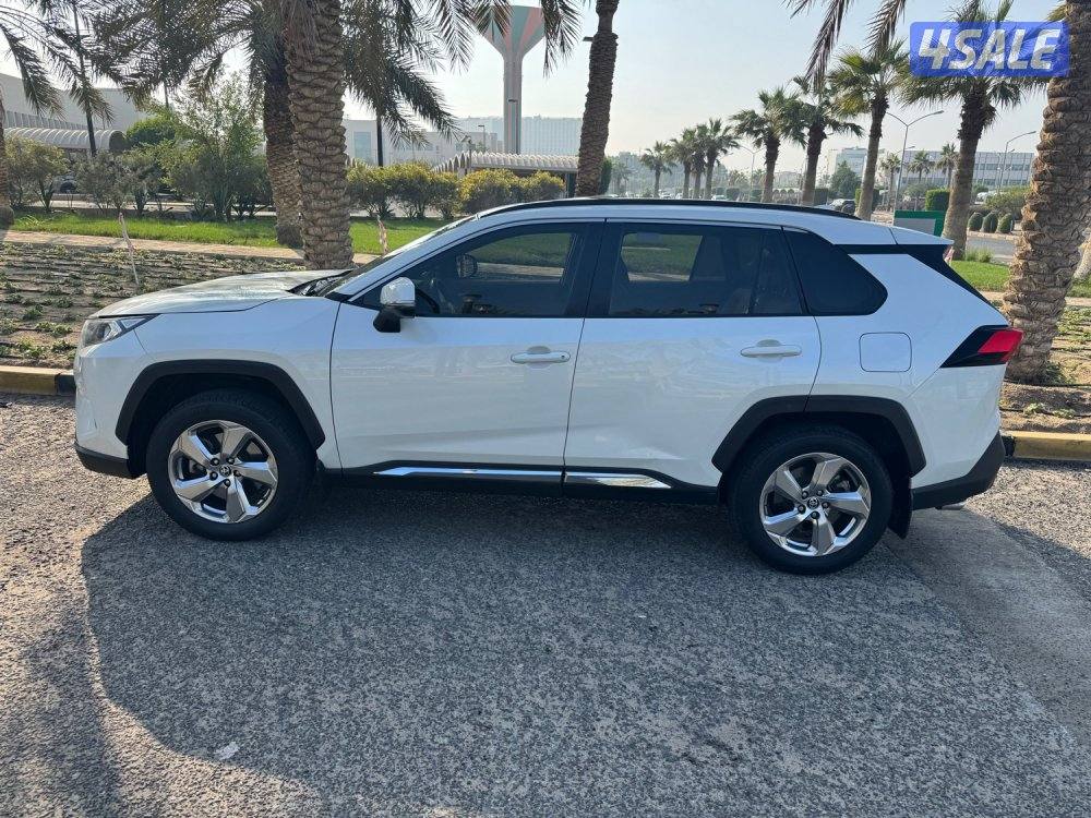 جيب تويوتا راف فور 2020 فتحه سقف نظيف جدا شرط الفحص2