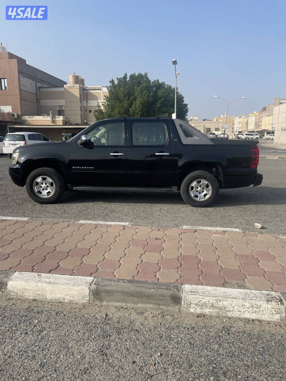 للبيع الغانم دبل قير تشغيل عن بعد موديل ٢٠١١ ماشي ٣٢٦ الف0