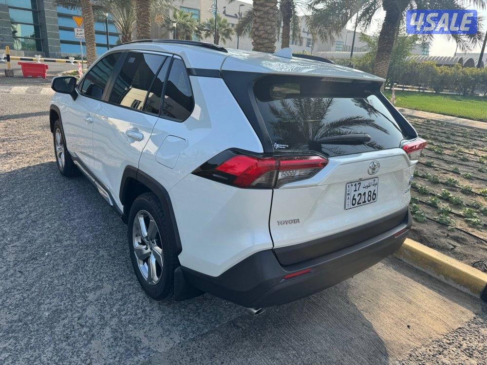 جيب تويوتا راف فور 2020 فتحه سقف نظيف جدا شرط الفحص3