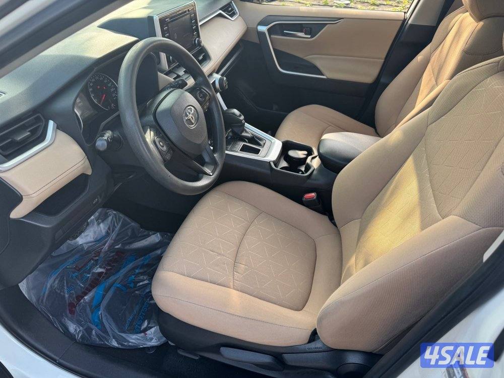 جيب تويوتا راف فور 2020 فتحه سقف نظيف جدا شرط الفحص6