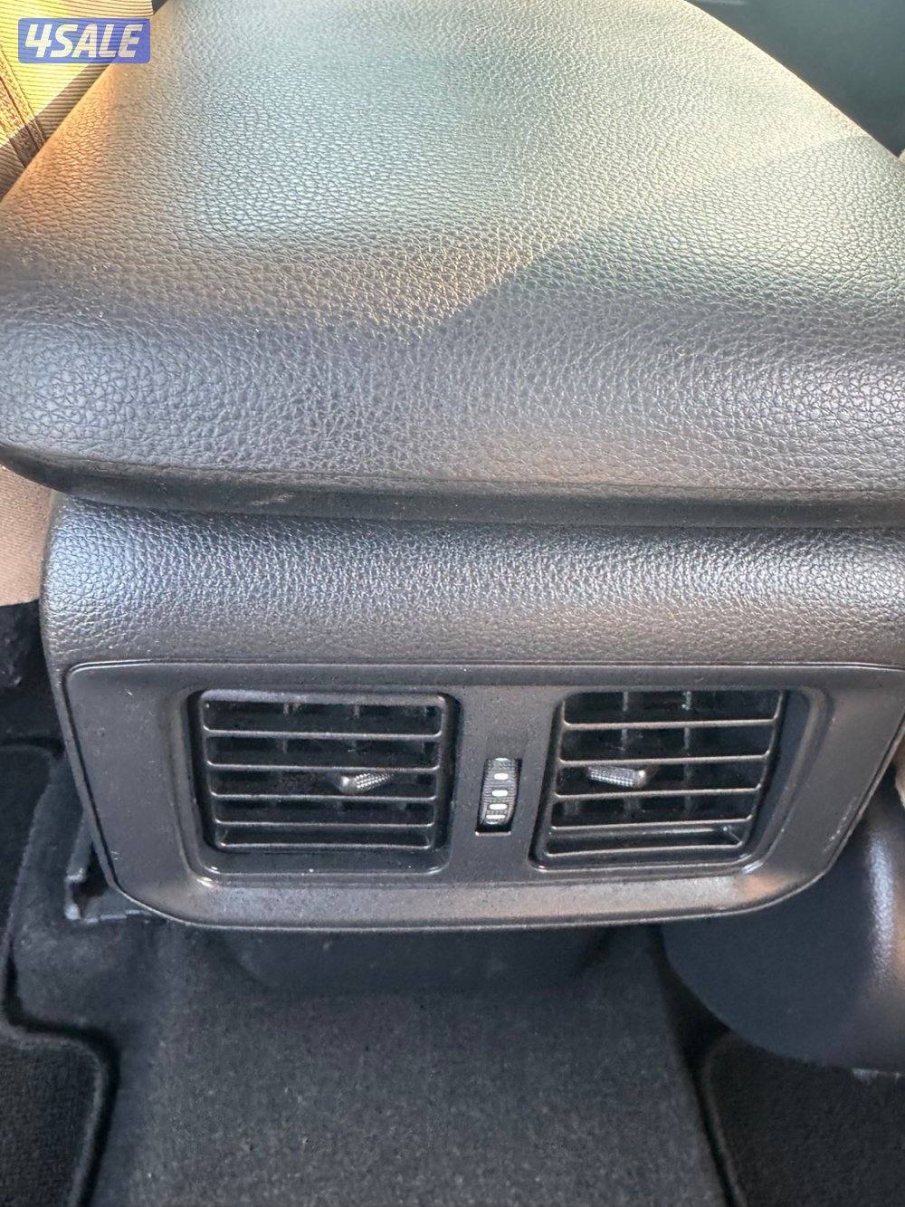 جيب تويوتا راف فور 2020 فتحه سقف نظيف جدا شرط الفحص9