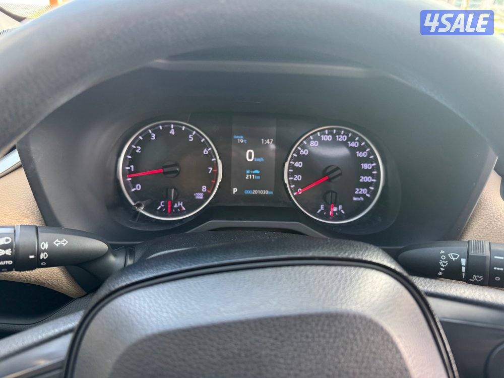 جيب تويوتا راف فور 2020 فتحه سقف نظيف جدا شرط الفحص13