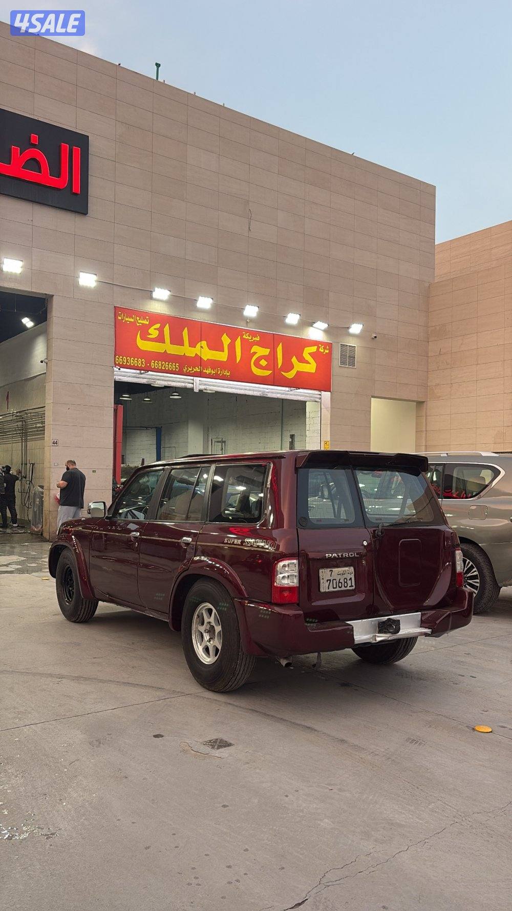 للبيع سفاري ٢٠٠٢ شغل هد0