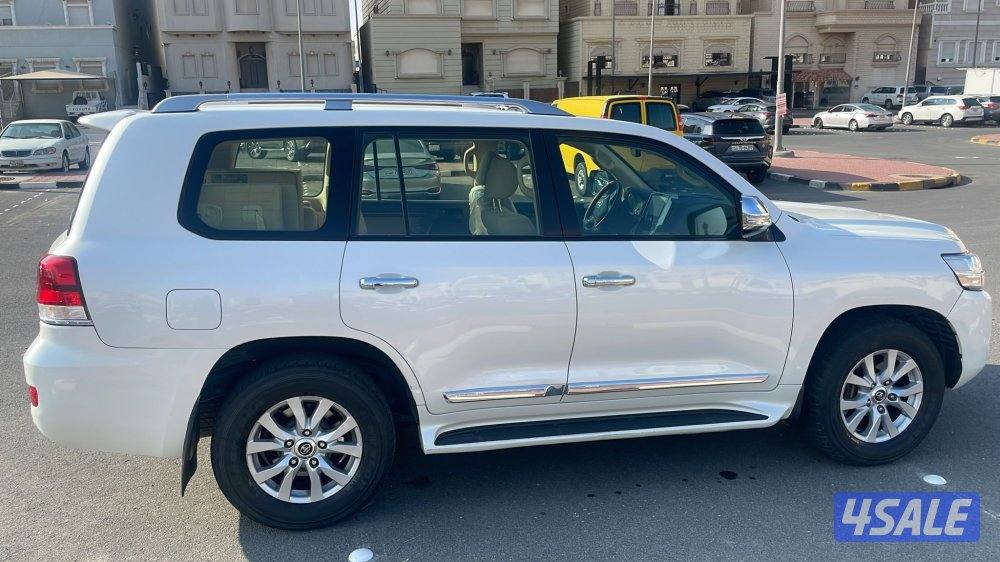 للبيع لاندكروز 2016 ماشي 1292