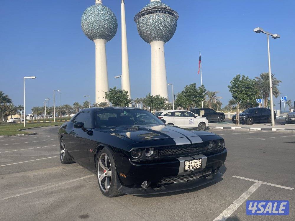 DODGE chalenger SRT8 ,6.4L دوج تشالنجر موديل ٢٠١٢0