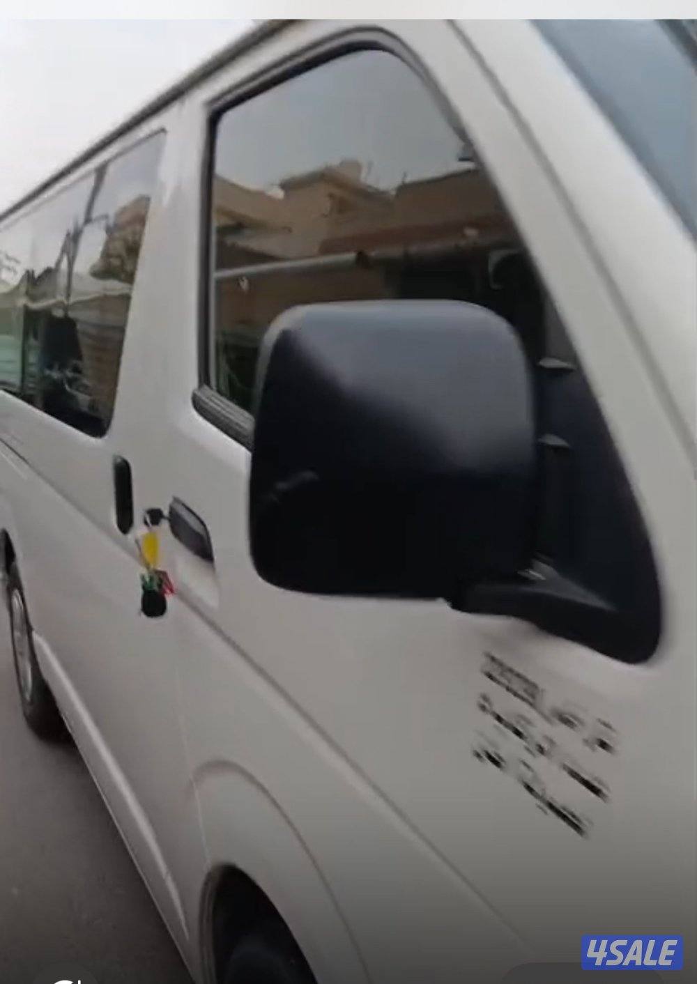 للبيع باص هياس موديل2021 نصف مقفل مع وحدة تبريد9