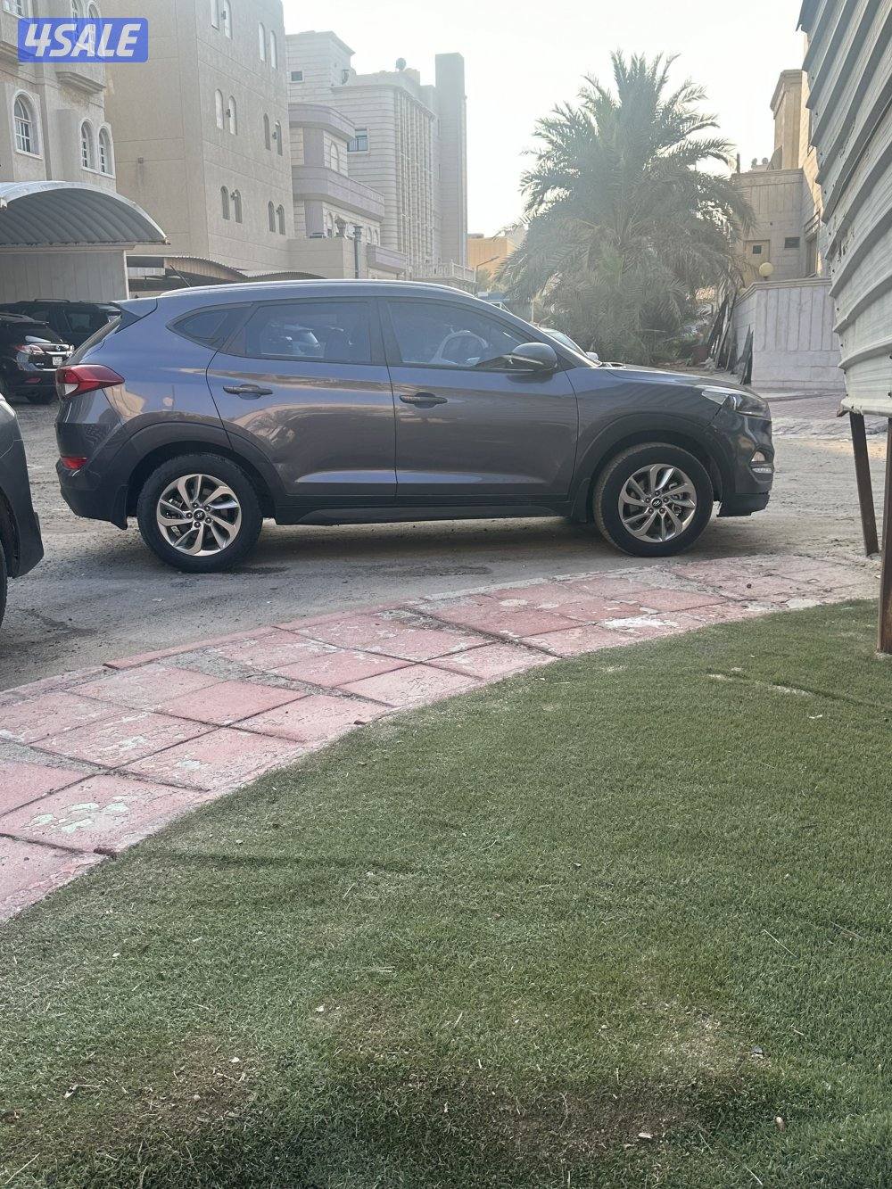 للبيع هونداي توسان موديل 20162