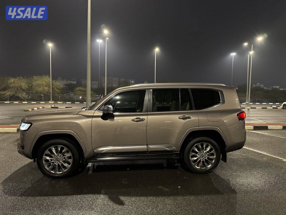 لاند كروزر VX 2023 برونزي0